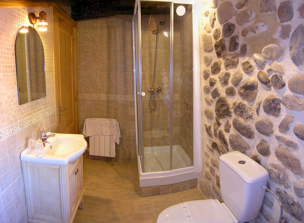 Hotel Casa Paulino Corrales De Buelna Zimmer foto